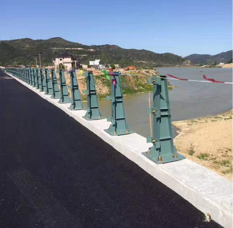 護(hù)欄立柱，橋梁護(hù)欄支架