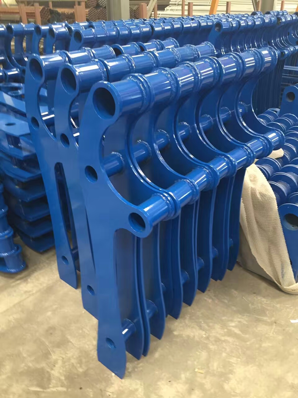 護(hù)欄立柱，橋梁護(hù)欄支架