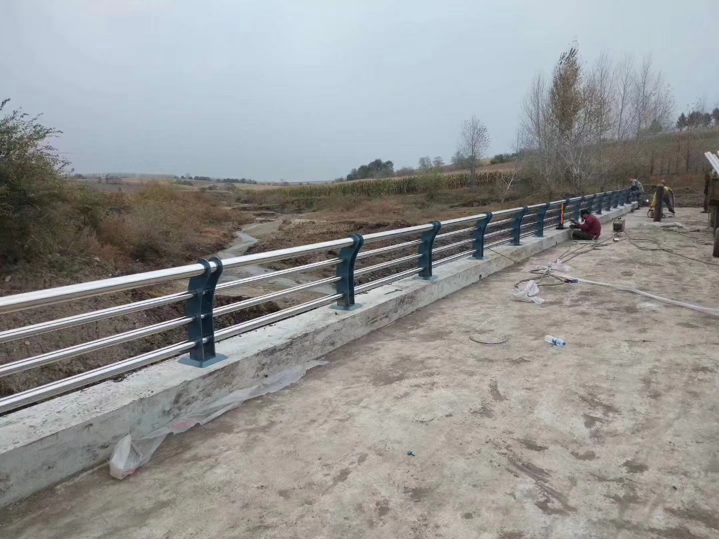 不銹鋼復(fù)合管護欄