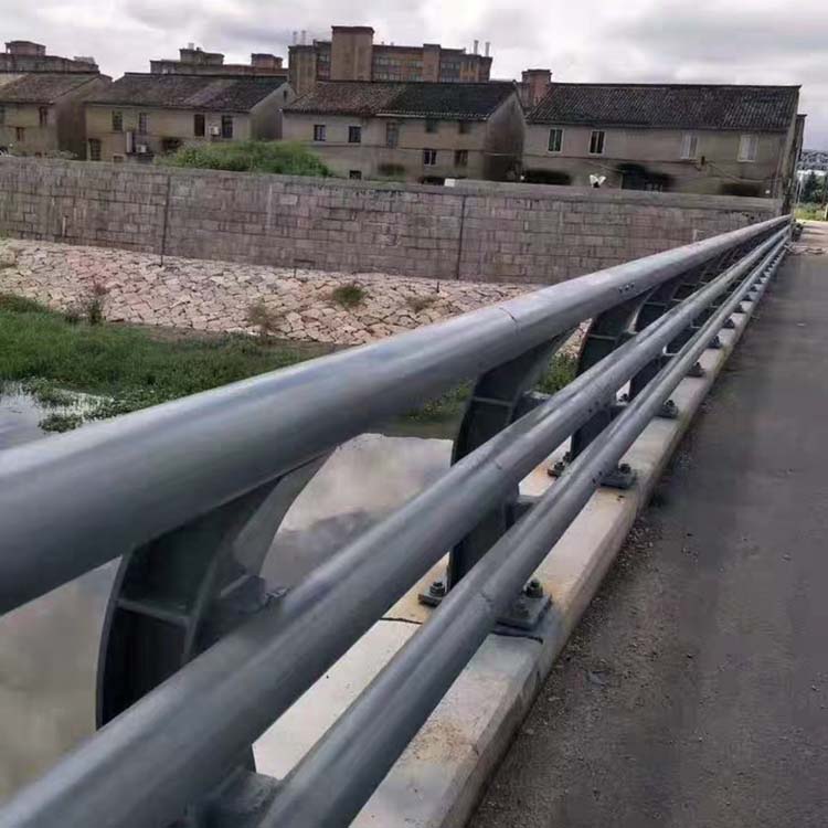 護(hù)欄設(shè)計(jì)的要點(diǎn)分析