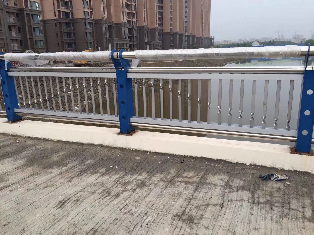 河道護(hù)欄003