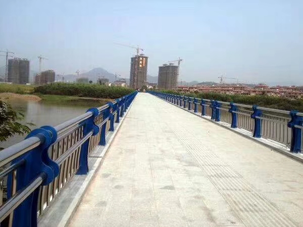 河道護(hù)欄010