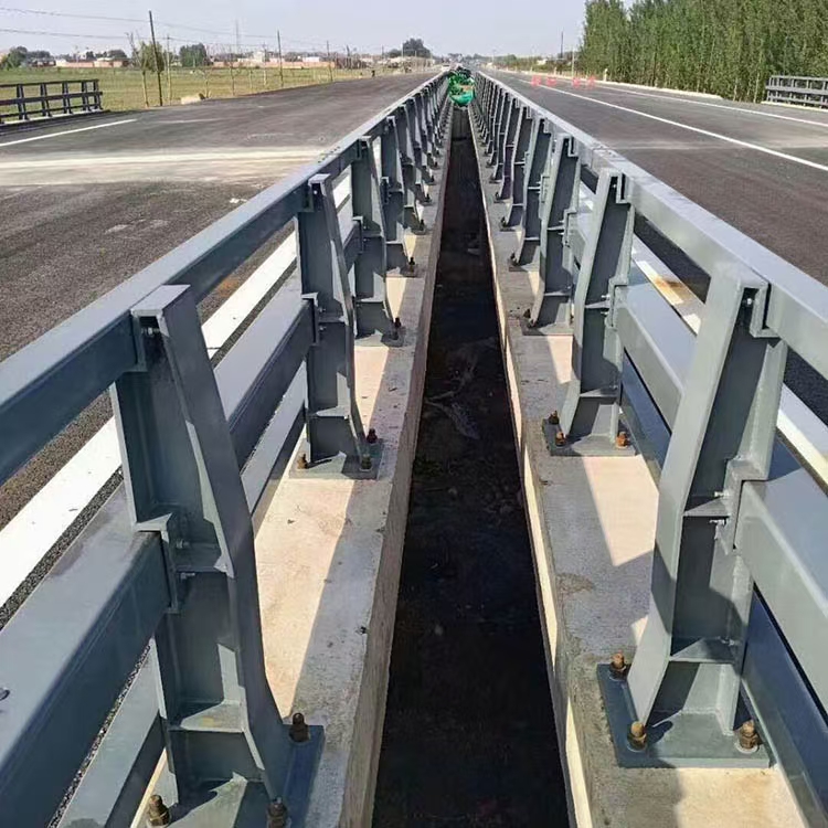 橋梁防撞護(hù)欄